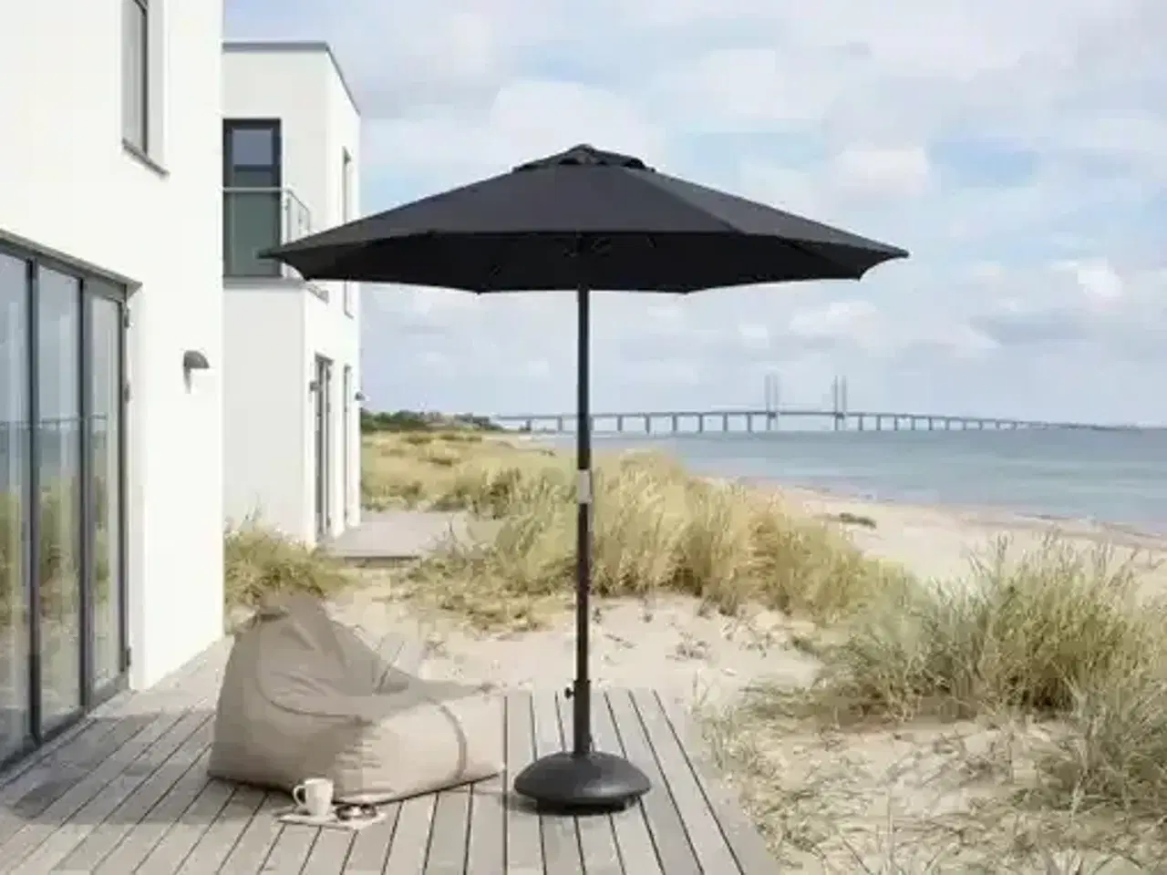 Billede 1 - Parasol Ø 3 meter i sort