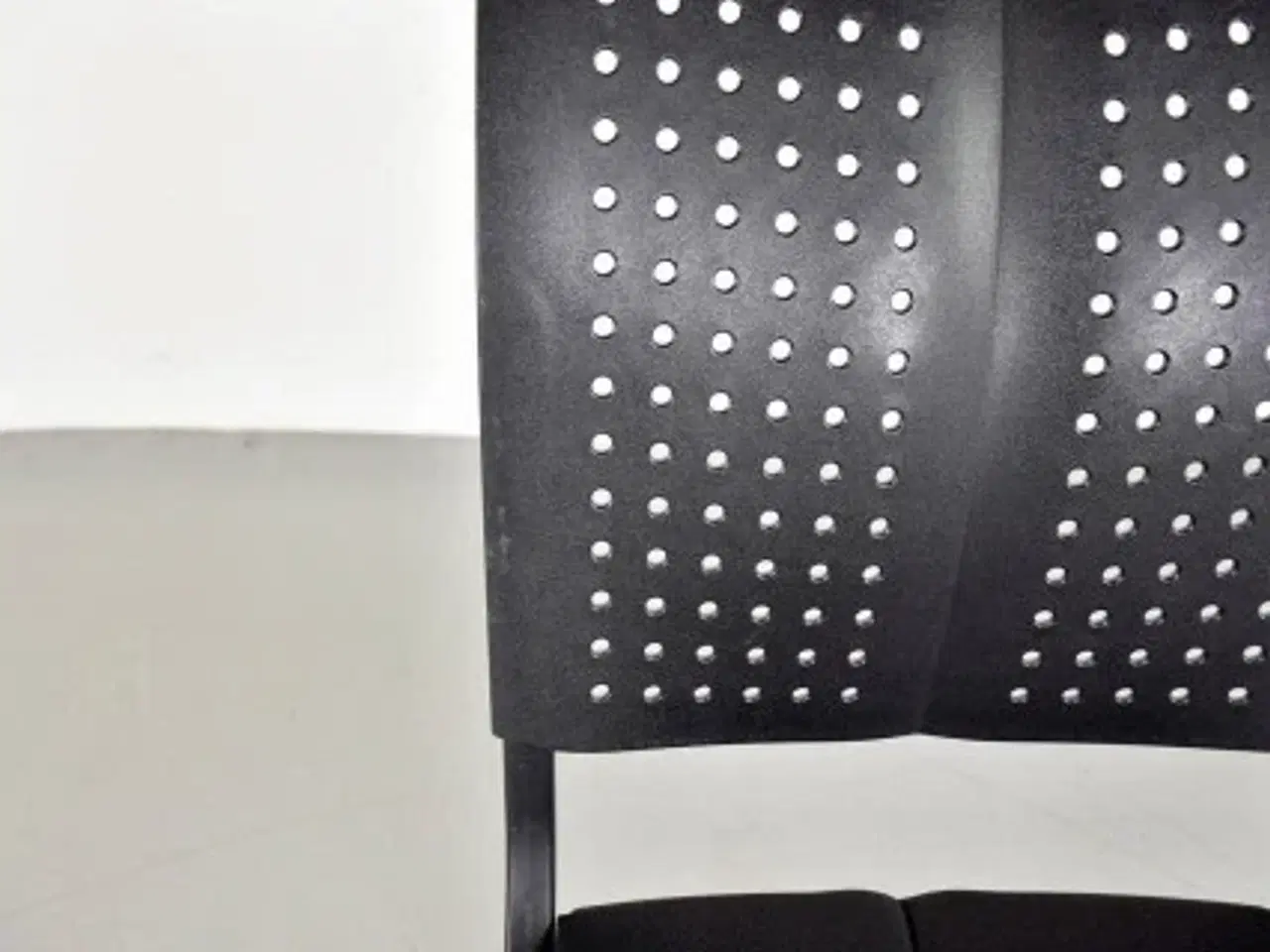 Billede 9 - Häg conventio wing 9822 kontorstol med sort polster på sædet