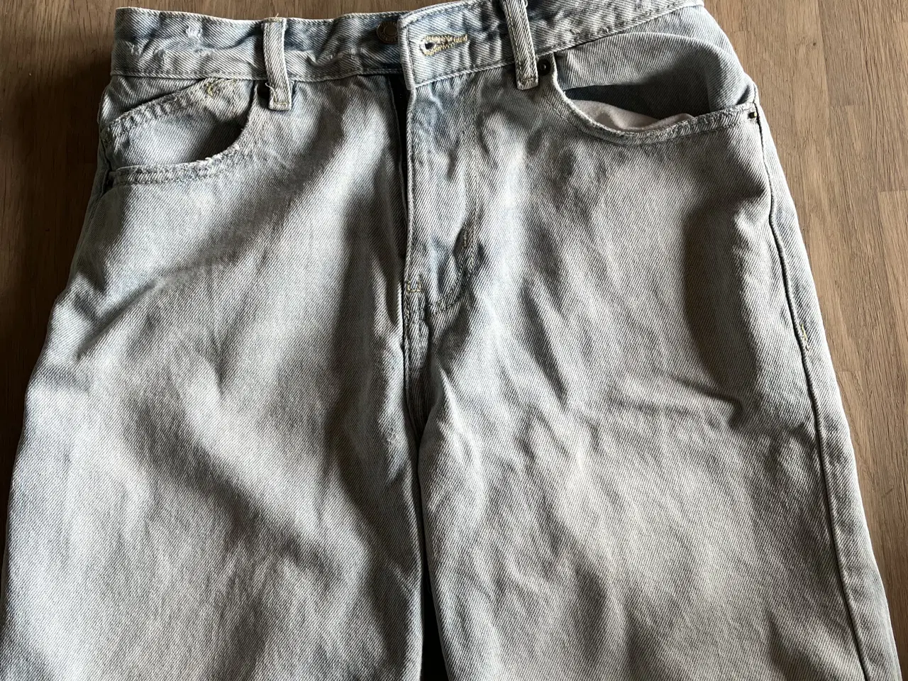 Billede 1 - Denim shorts str. 152