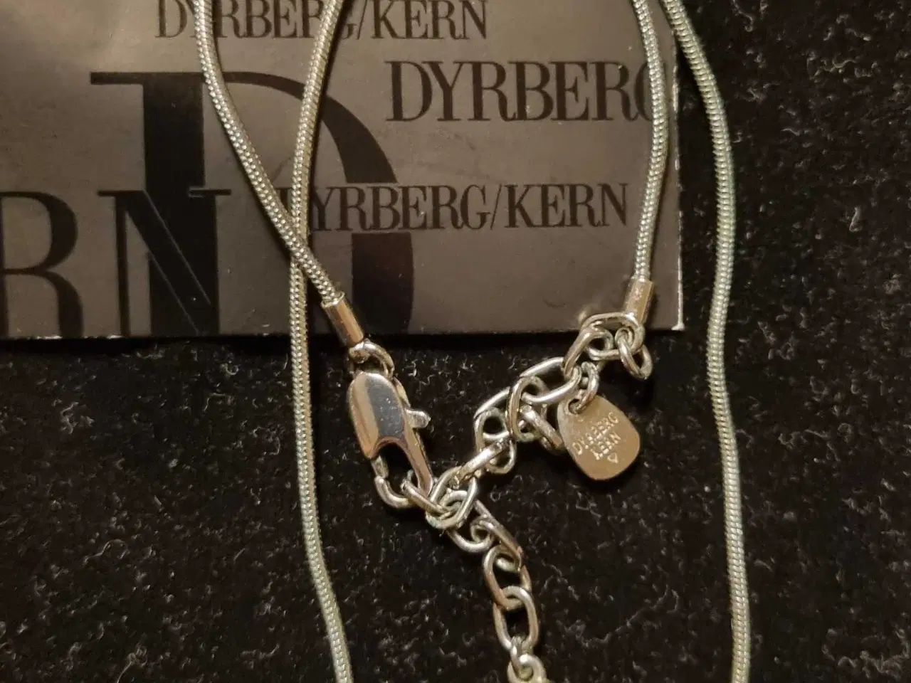 Billede 1 - Halskæde med crystal- vedhæng