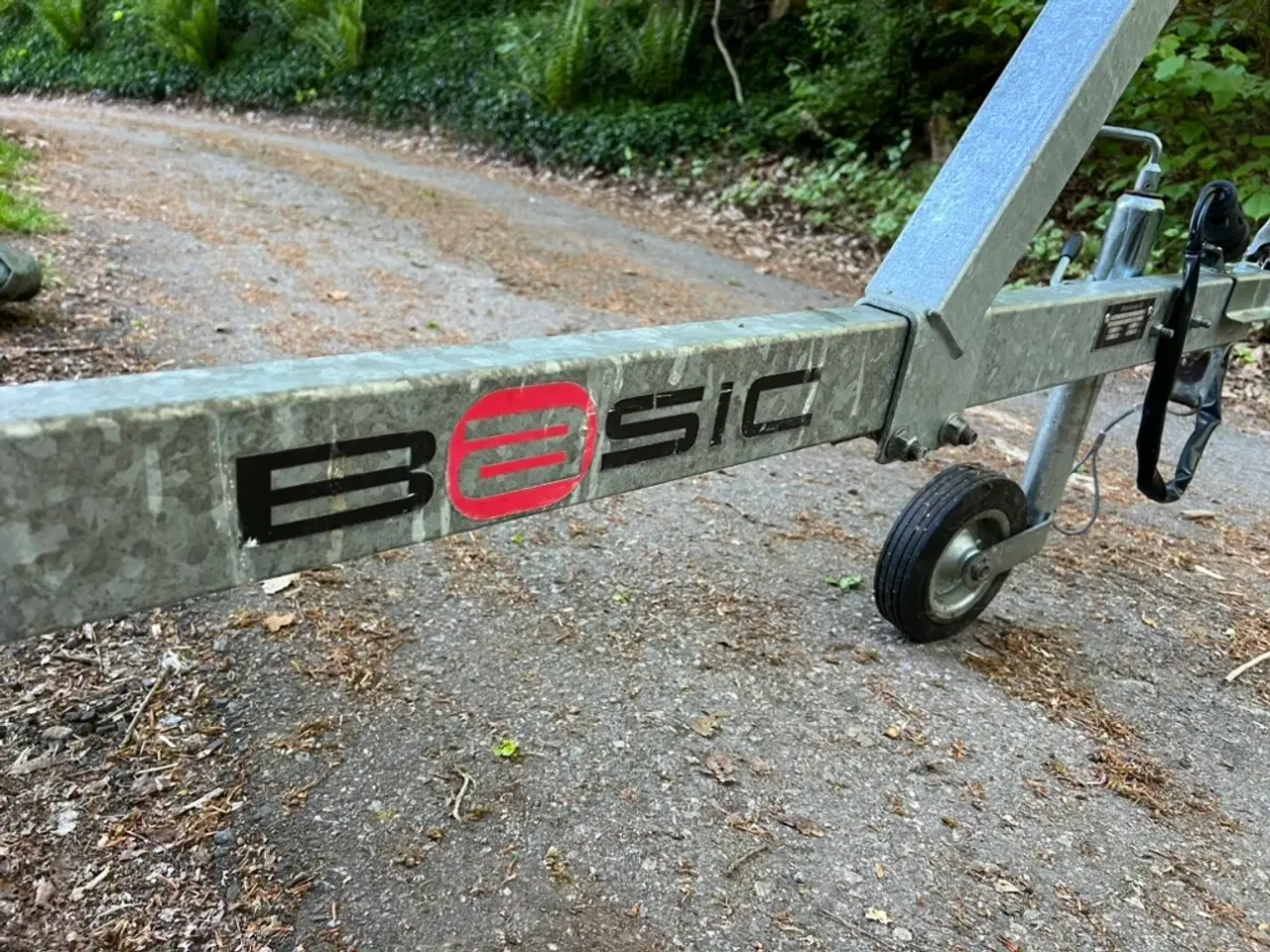 Billede 2 - Jolle med motor og trailer