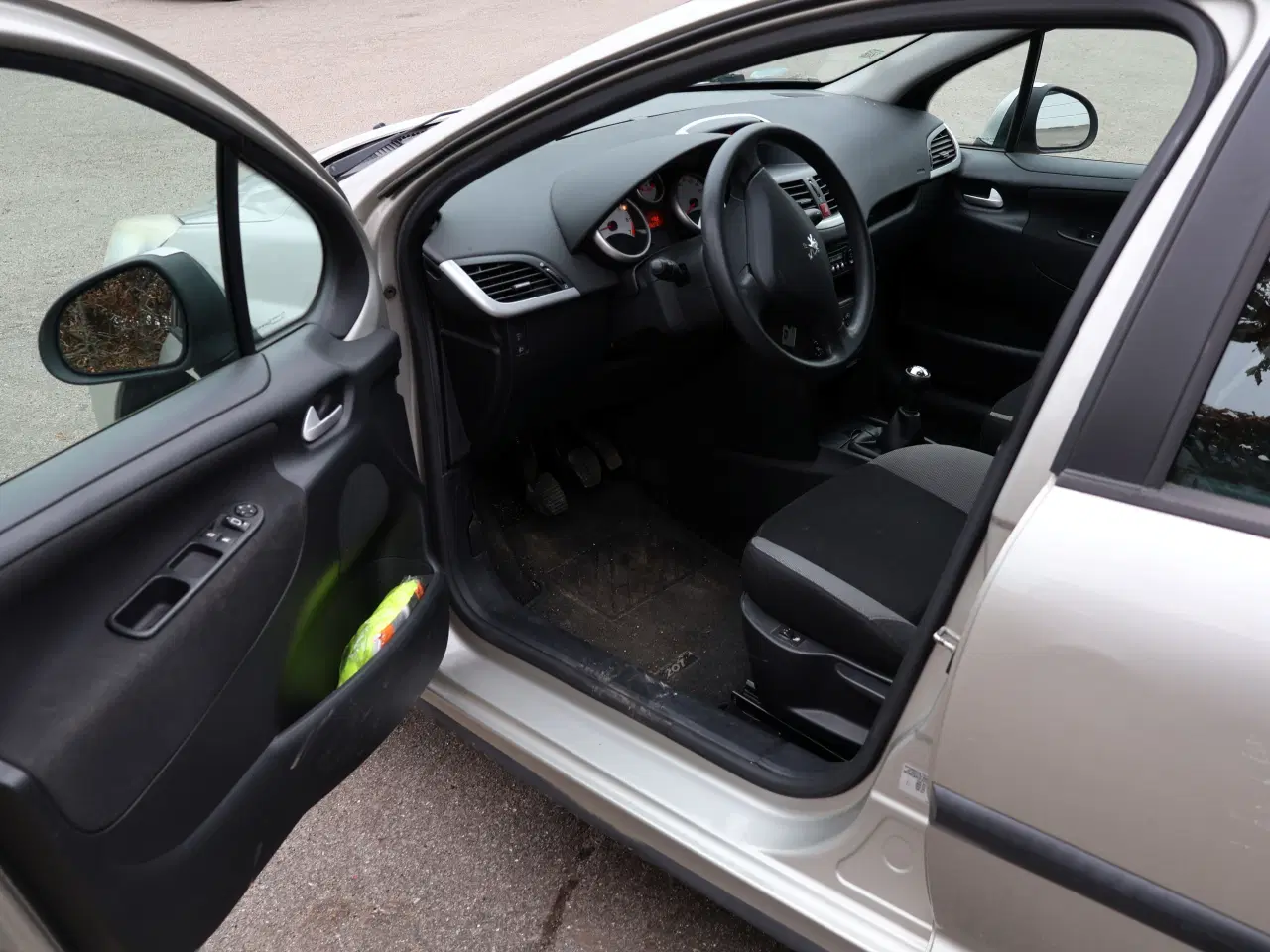 Billede 10 - Peugeot 207 1,4I 5D benzin