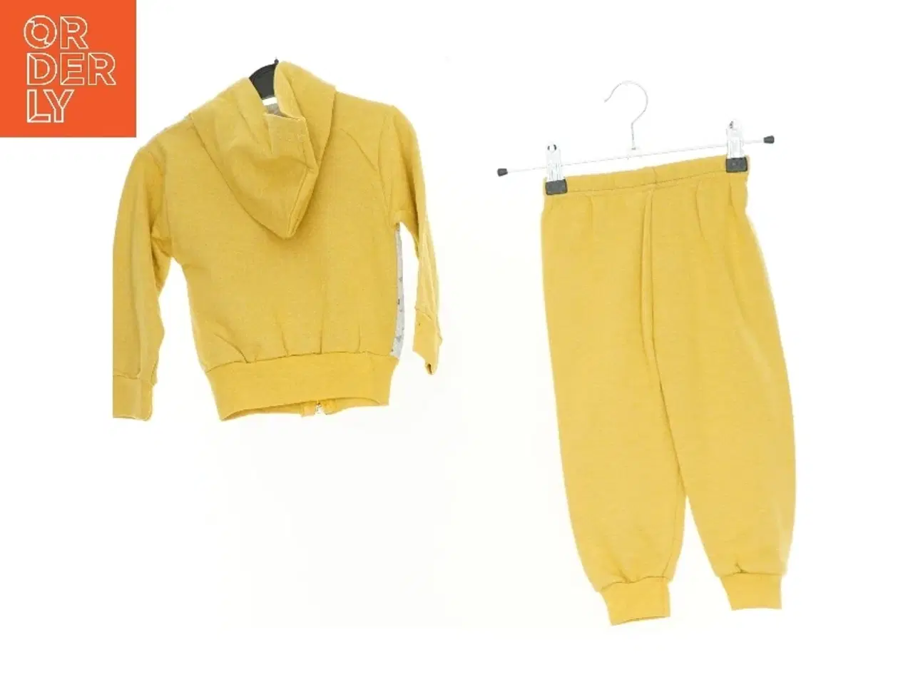 Billede 2 - Sæt (str. 92 cm)