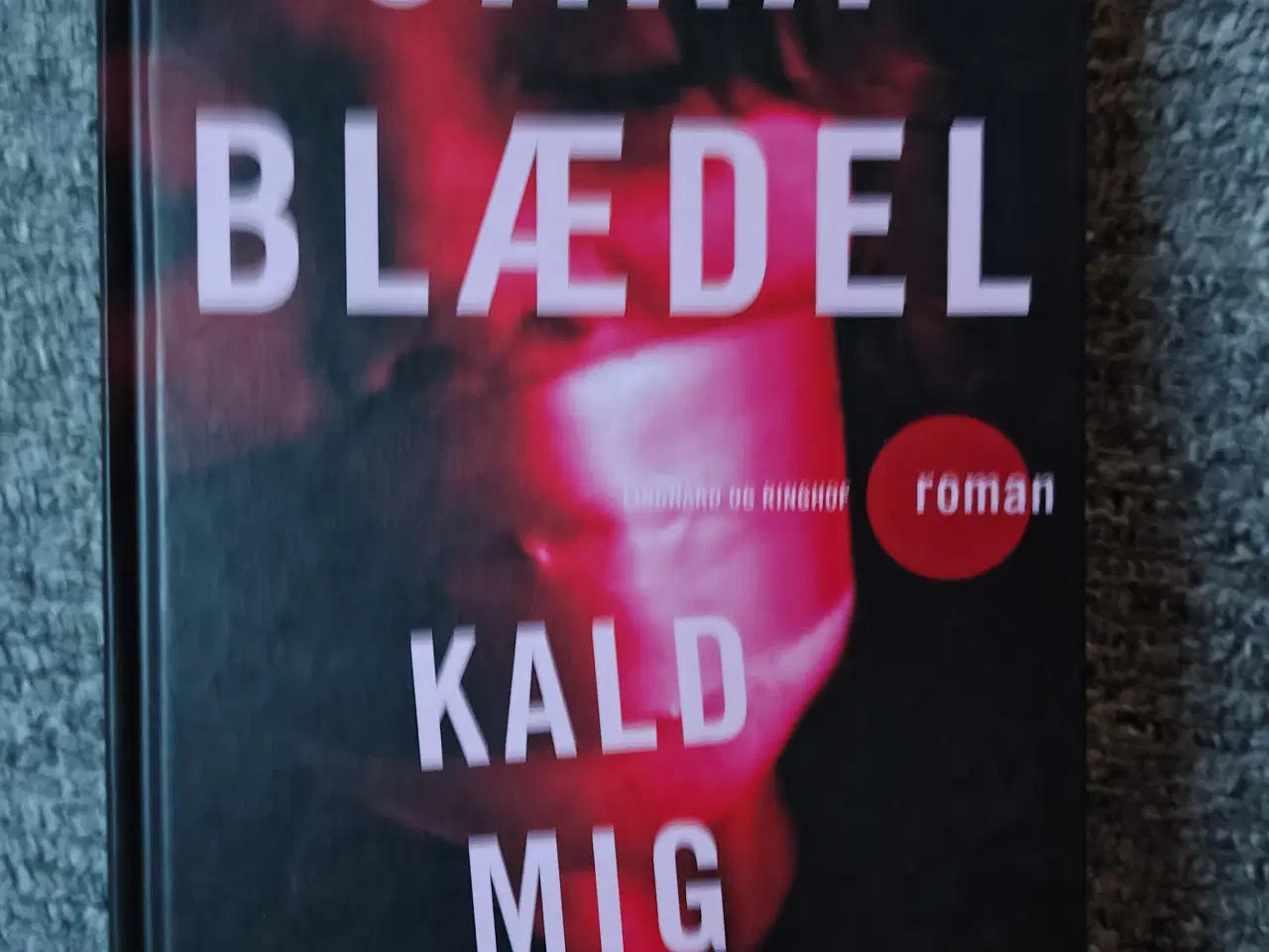 Billede 1 - Kald mig prinsesse - Sara Blædel