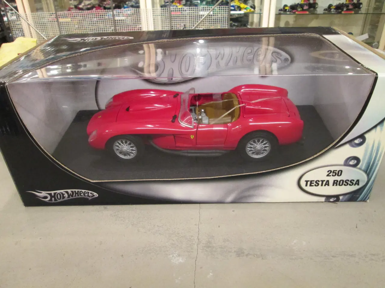 Billede 1 - Modelbil  1:18 Ferrari 250 Testarossa  Hotwheels  