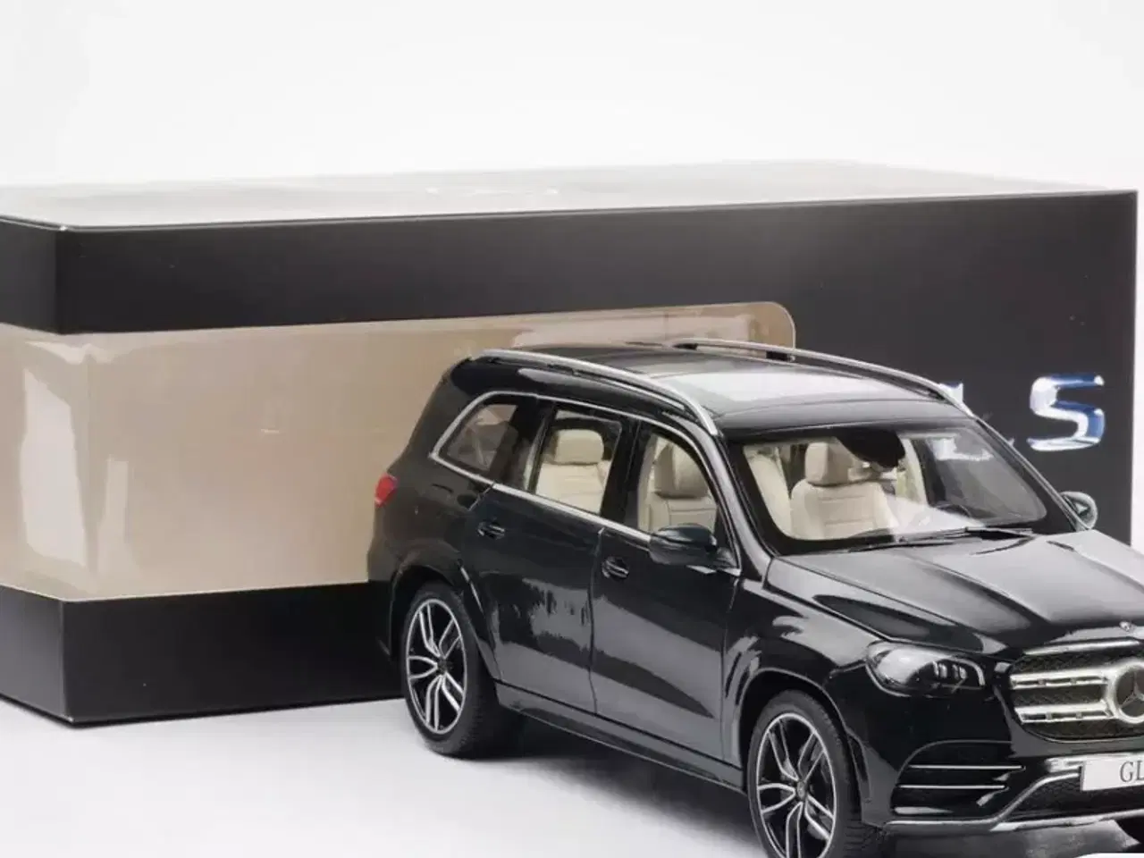 Billede 5 - 1:18 Mercedes GLS SUV X167