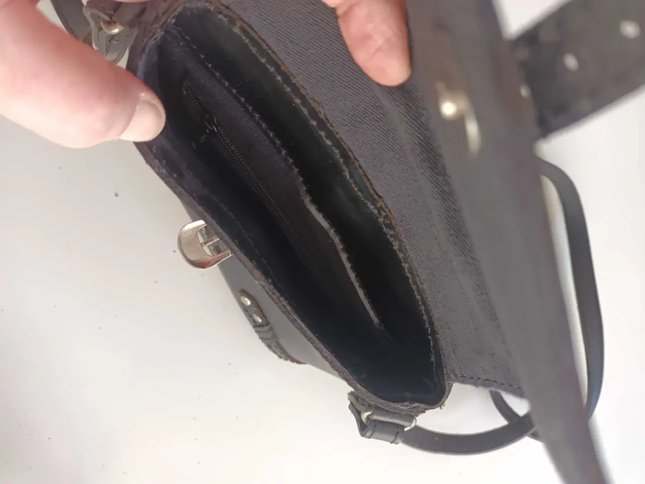 Billede 3 - Lædertaske i sort