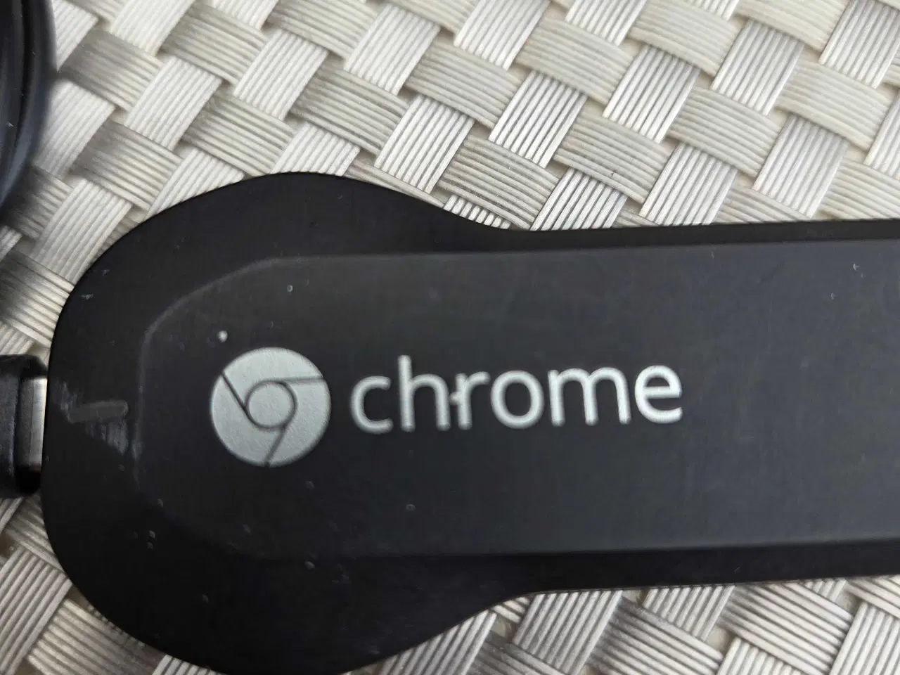 Billede 2 - Chromecast nr. 1. I fin stand