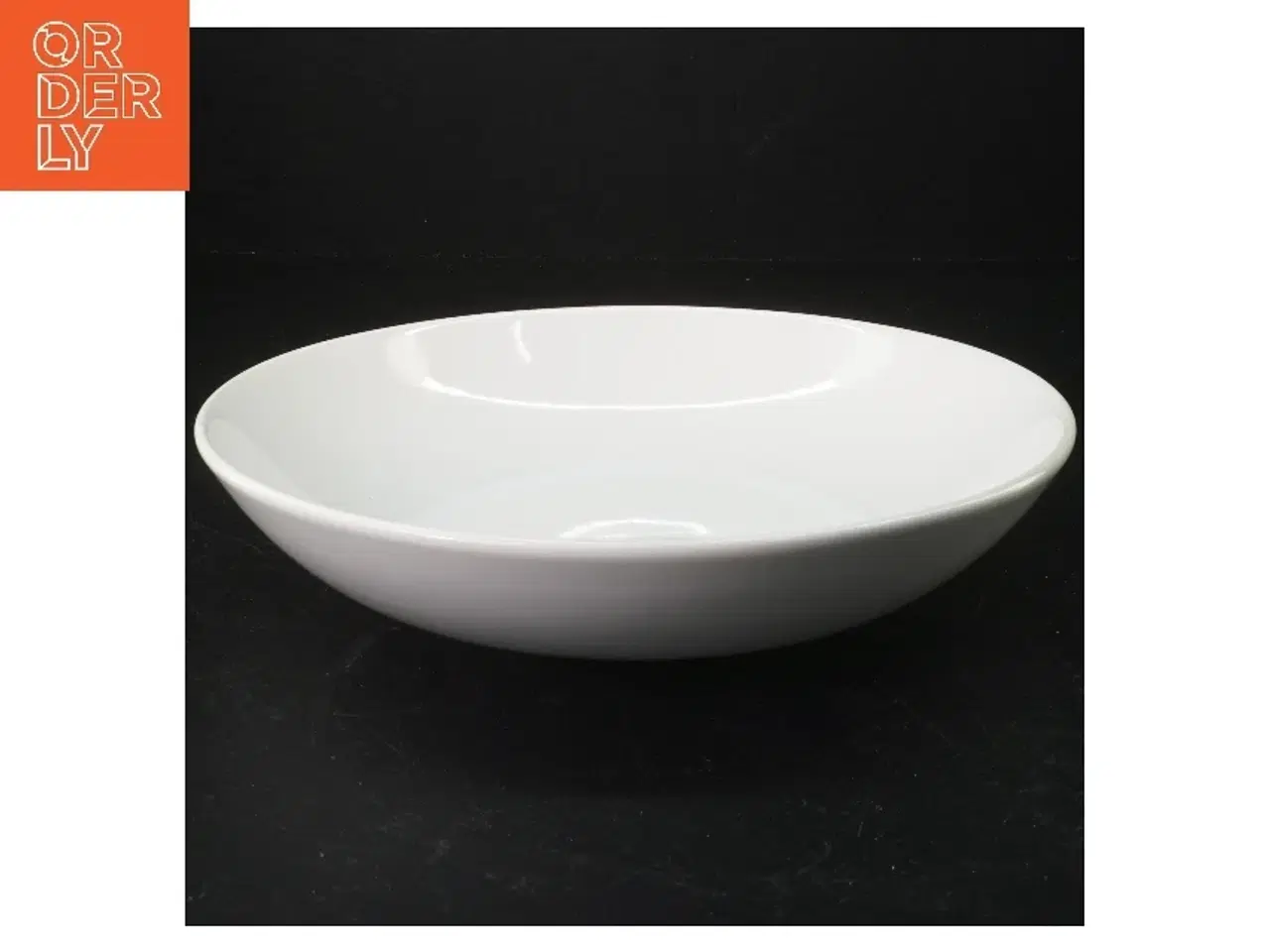 Billede 2 - Hvide porcelænstallerkner, dybe, 6 stk fra IKEA (str. 24 cm diameter. 5 cm høj)