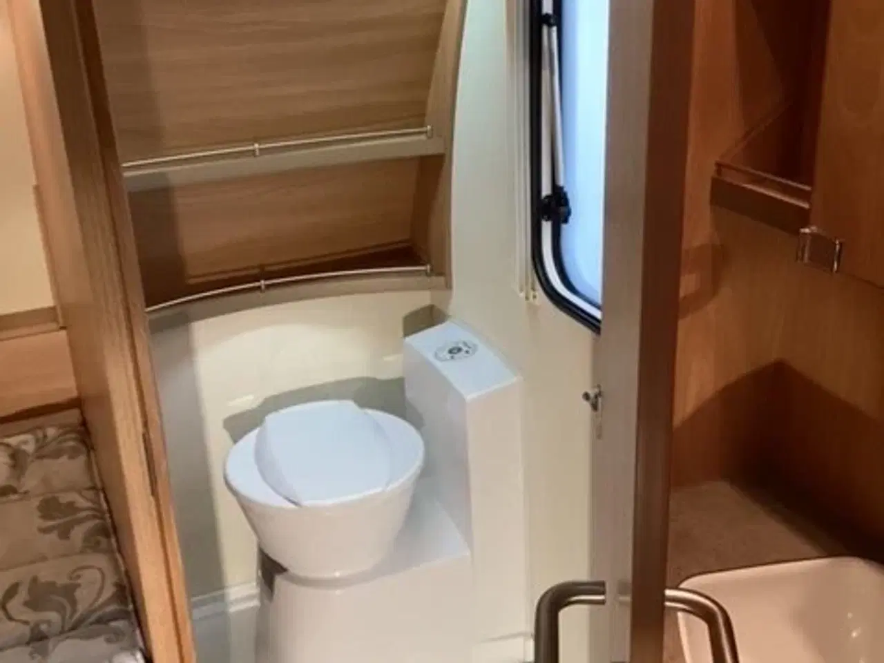 Billede 3 - Campingvogn - Knaus Südwind 590 FUS 2014 