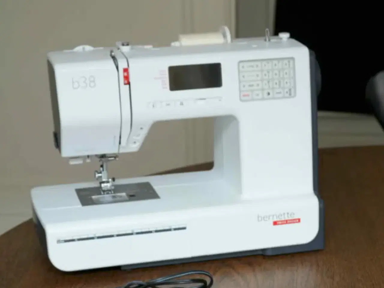 Billede 1 - Bernette 38 pro symaskine