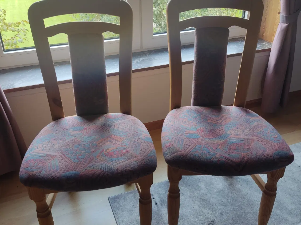 Billede 1 - 2 nye stole af fyrretræ 