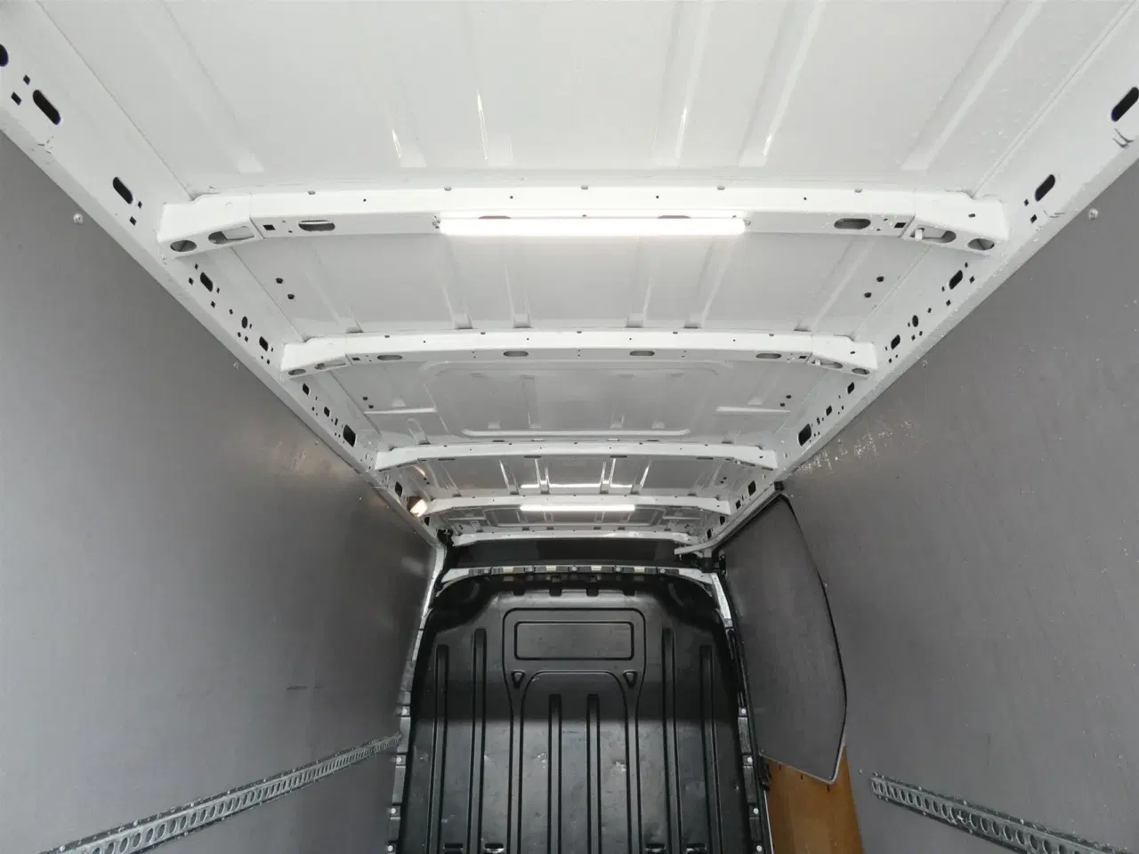 Billede 7 - Renault Master T35 L3H2 2,3 DCI RWD start/stop 165HK Van 6g