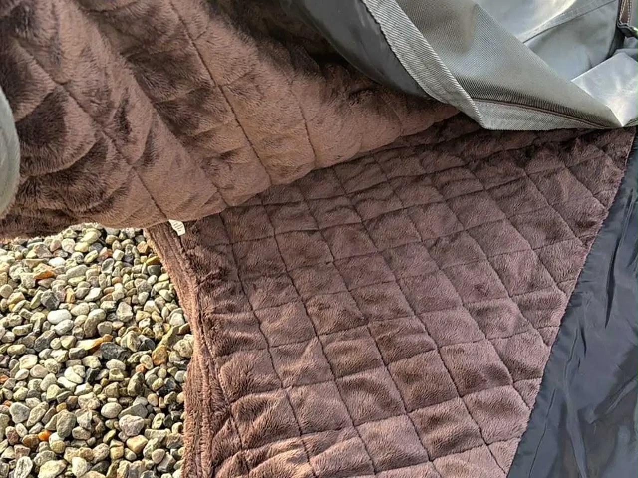 Billede 1 - Nyt Kentucky dækken 130