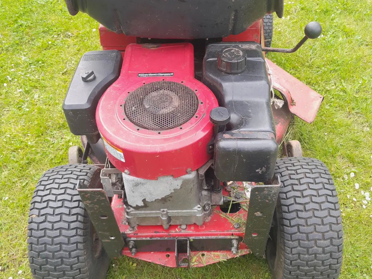 Billede 5 - Plænetraktor/ plæneklipper Toro Wheel horse 12-32