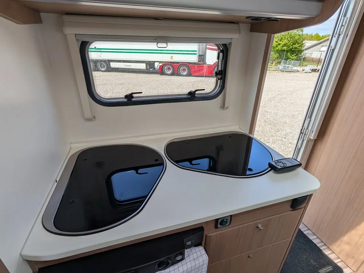 Billede 12 - Adria Aviva 390 PS 2014 BILLIG/ENGROS