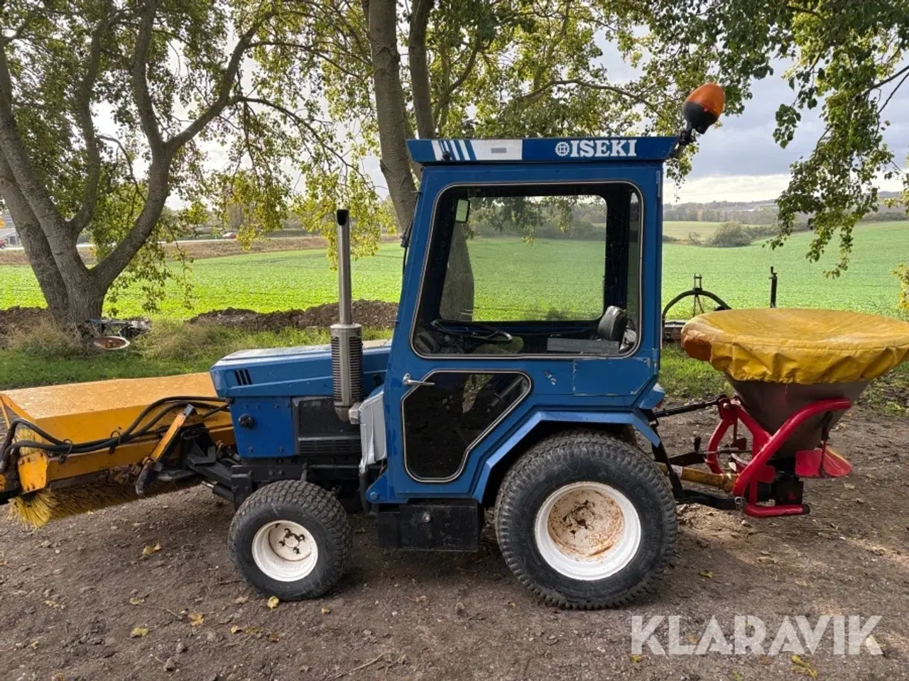 Billede 5 - Kompakttraktor Iseki TX2160 med kost og saltspreder