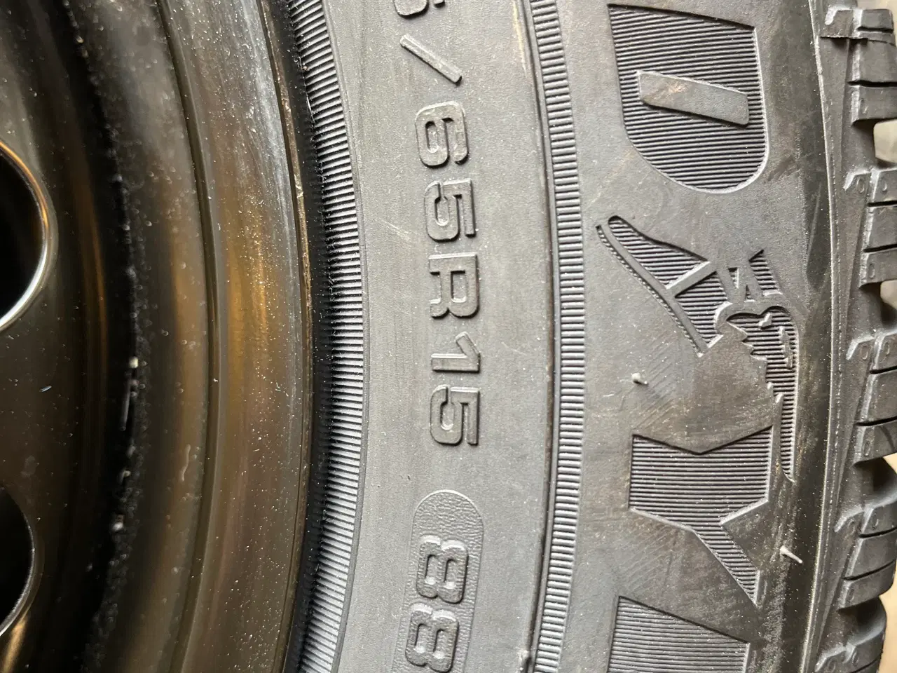 Billede 6 - Vinterhjul 185-65-15 Goodyear