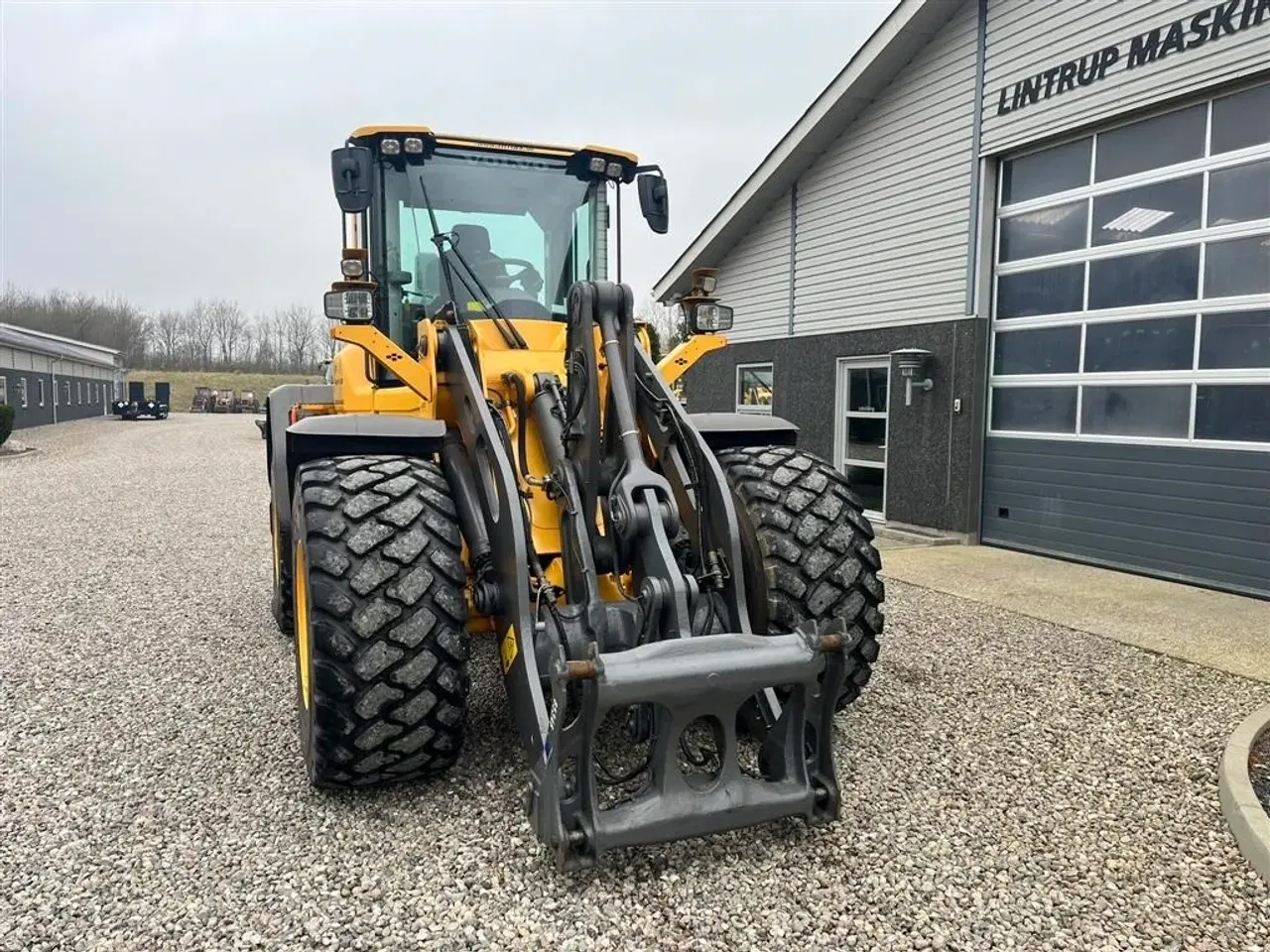 Billede 12 - Volvo L90H  Dansk-maskine, med alt udstyr på. CDC, BSS, Lock-UP, 650mm hjul & centralsmørring