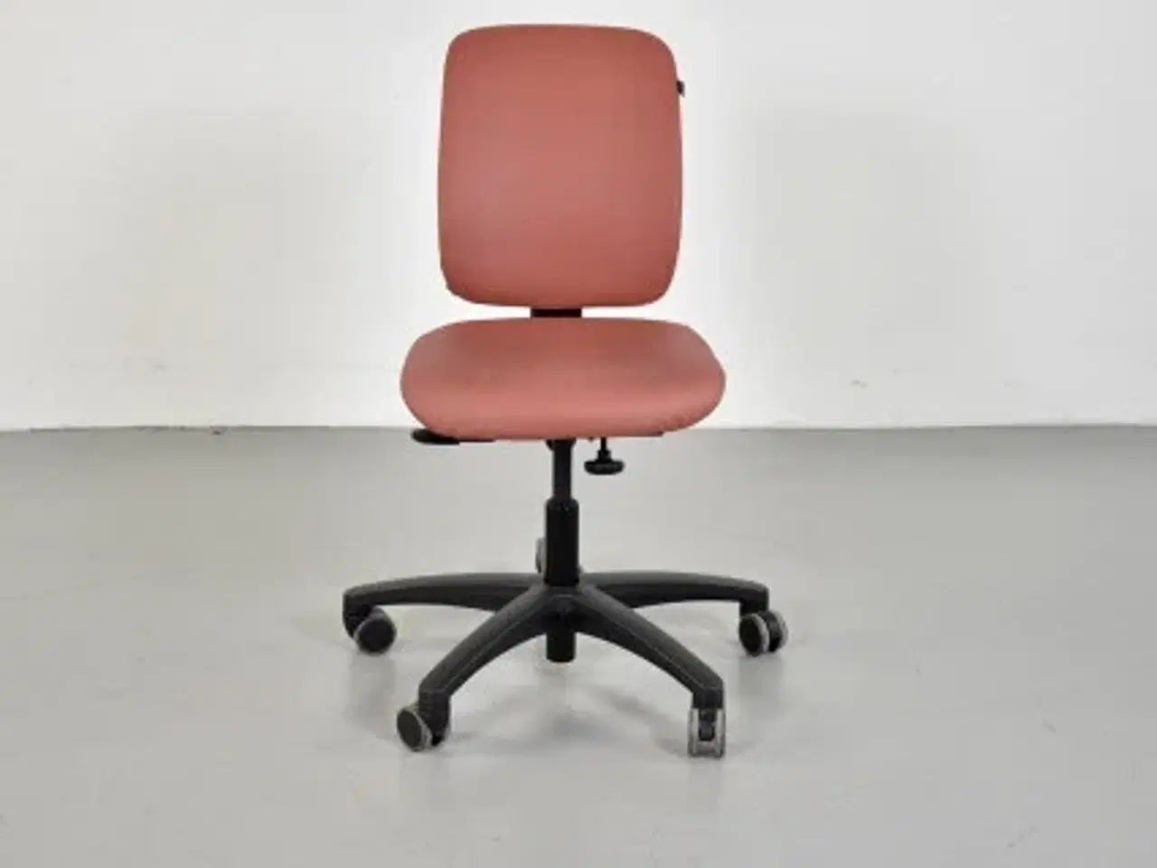 Billede 1 - Savo eos2 kontorstol med rød/brun polster og sort stel