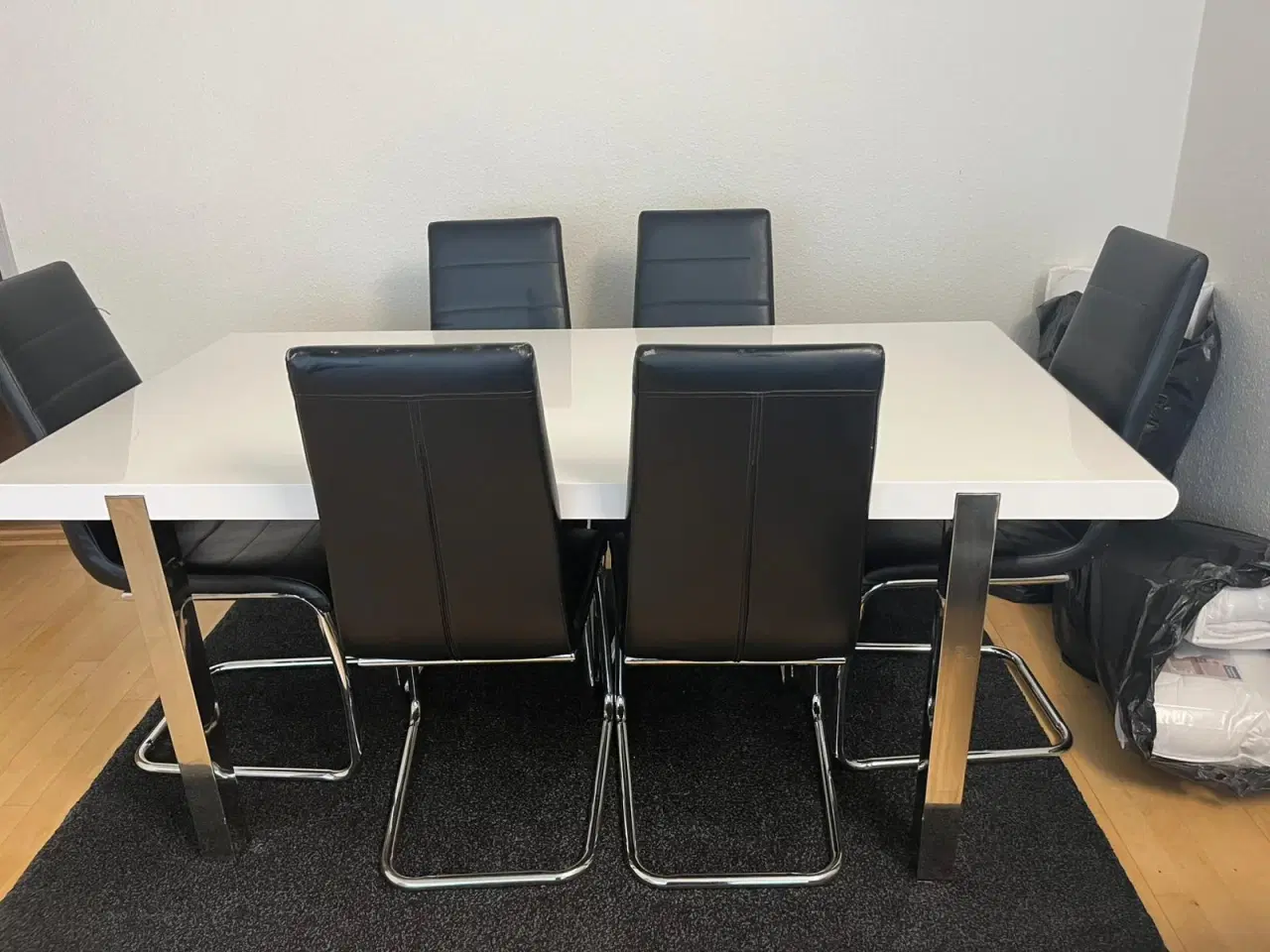 Billede 5 - Senge/spisebord/stuebord/sofa/tv bord