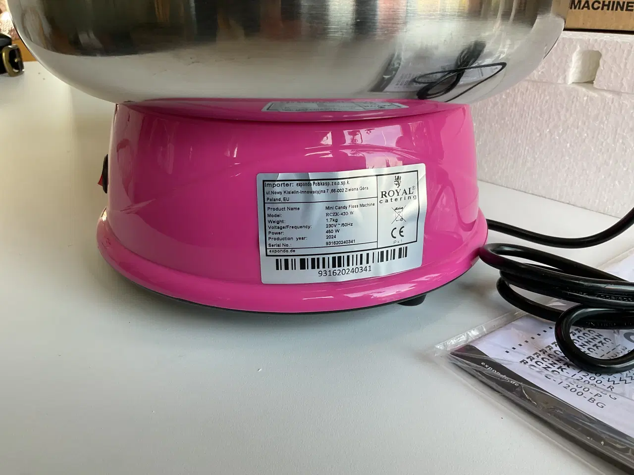 Billede 3 - Candyfloss-maskine Ny. 420-W + Sukker og pinde  Ny