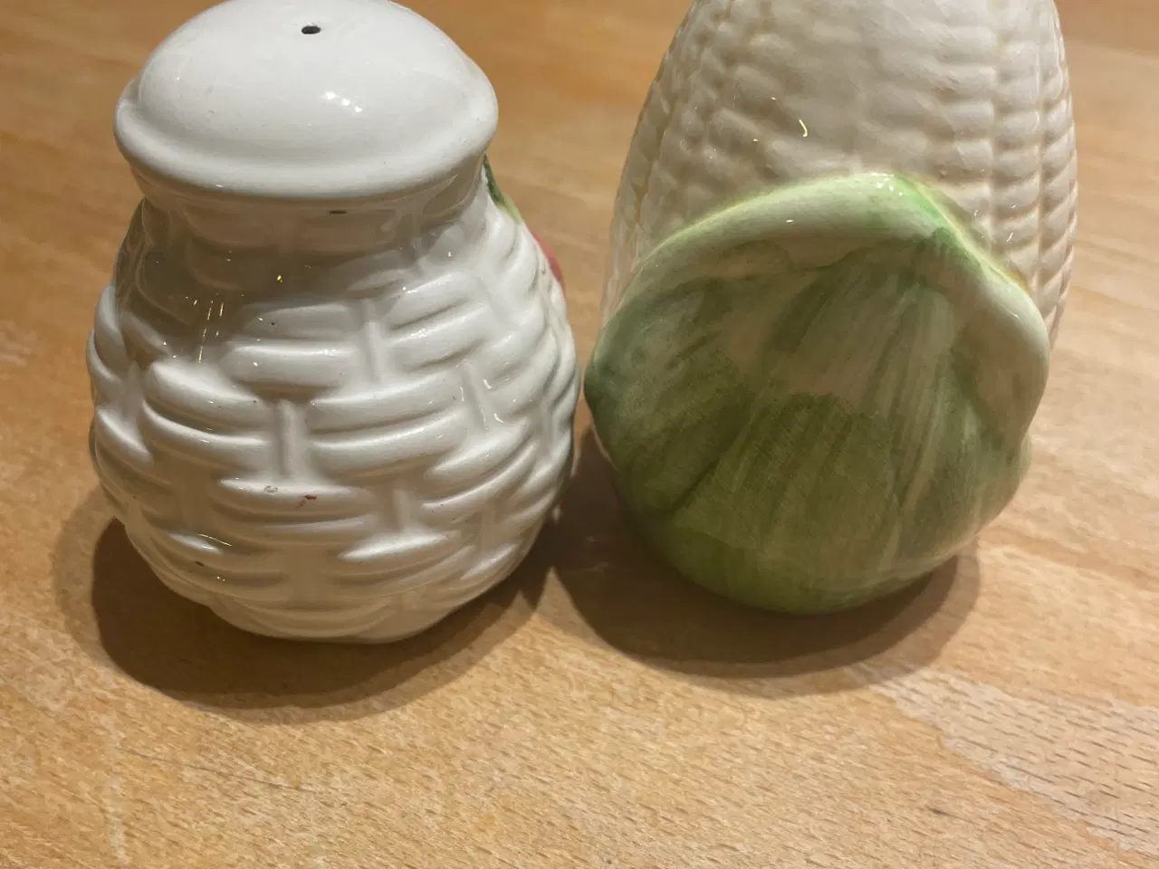 Billede 2 - Salt og peber bøsser fajance