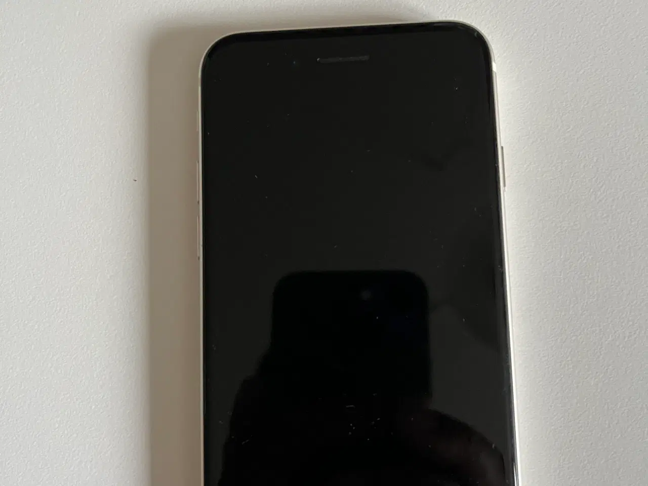 Billede 3 - Sælger en iPhone SE 3. generation med 128 GB