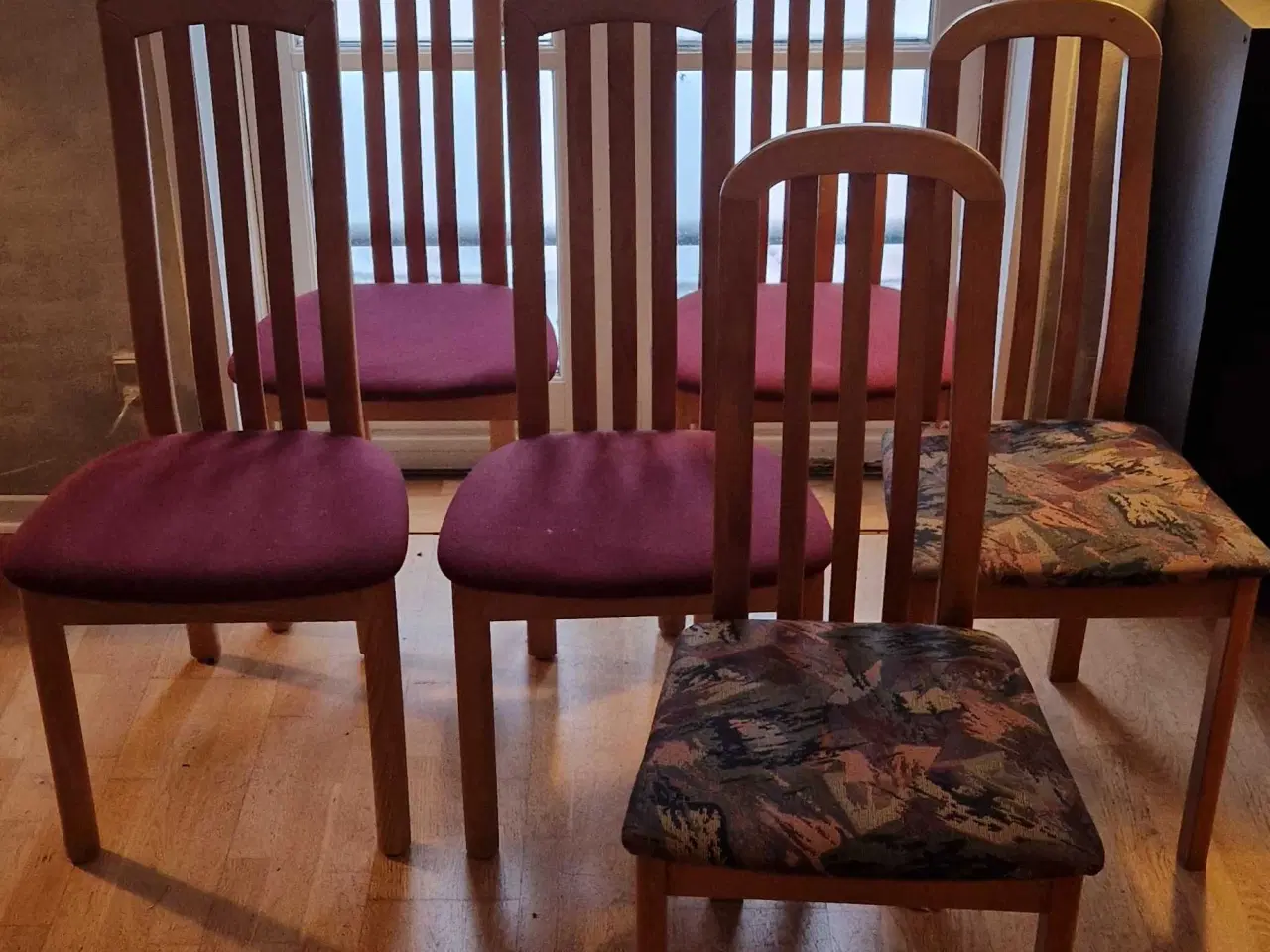 Billede 1 - Spisebordsstole, GRATIS 