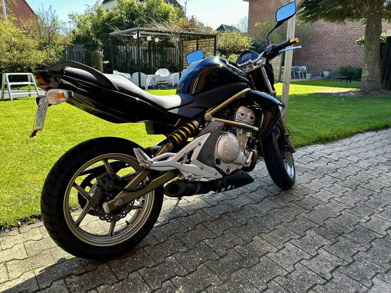 Billede 3 - Kawasaki er-6n nysynet