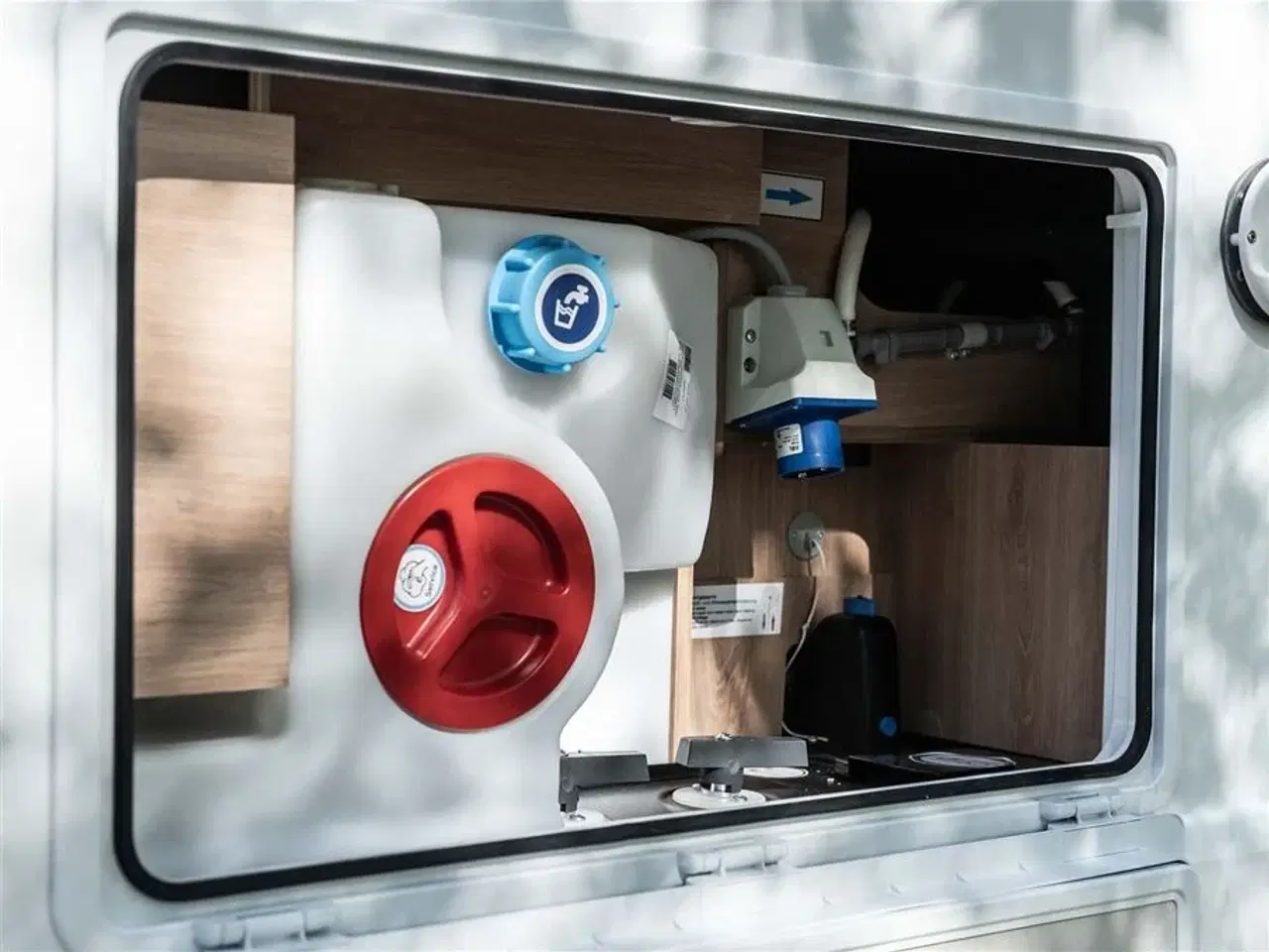 Billede 30 - 2025 - Knaus L!VE TI Wave 650 MF Platinium Selection   Komplet bil med lithium batteri, solceller mm.