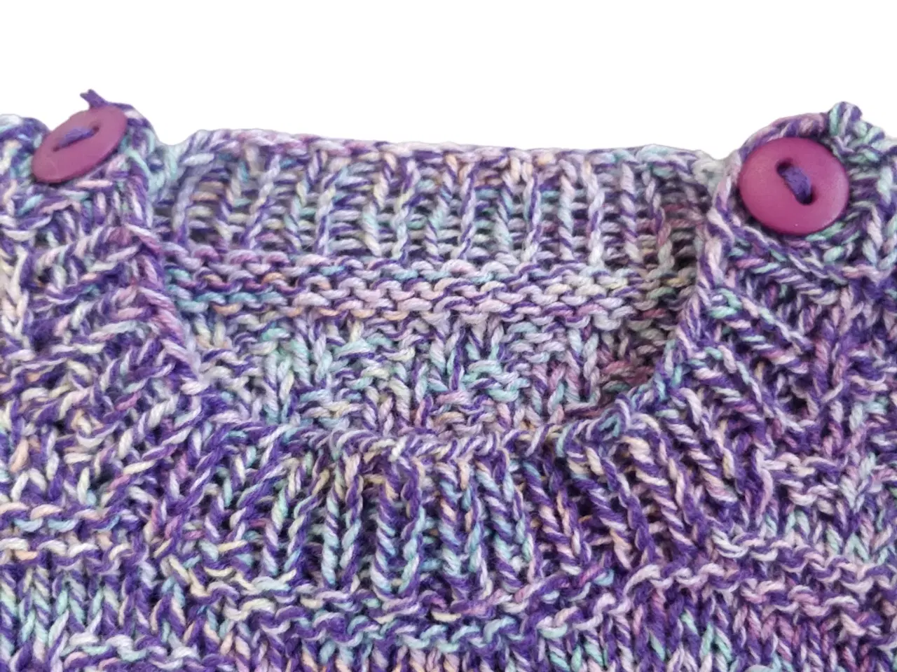 Billede 3 - håndlavede lilla baby sweater, str. 56