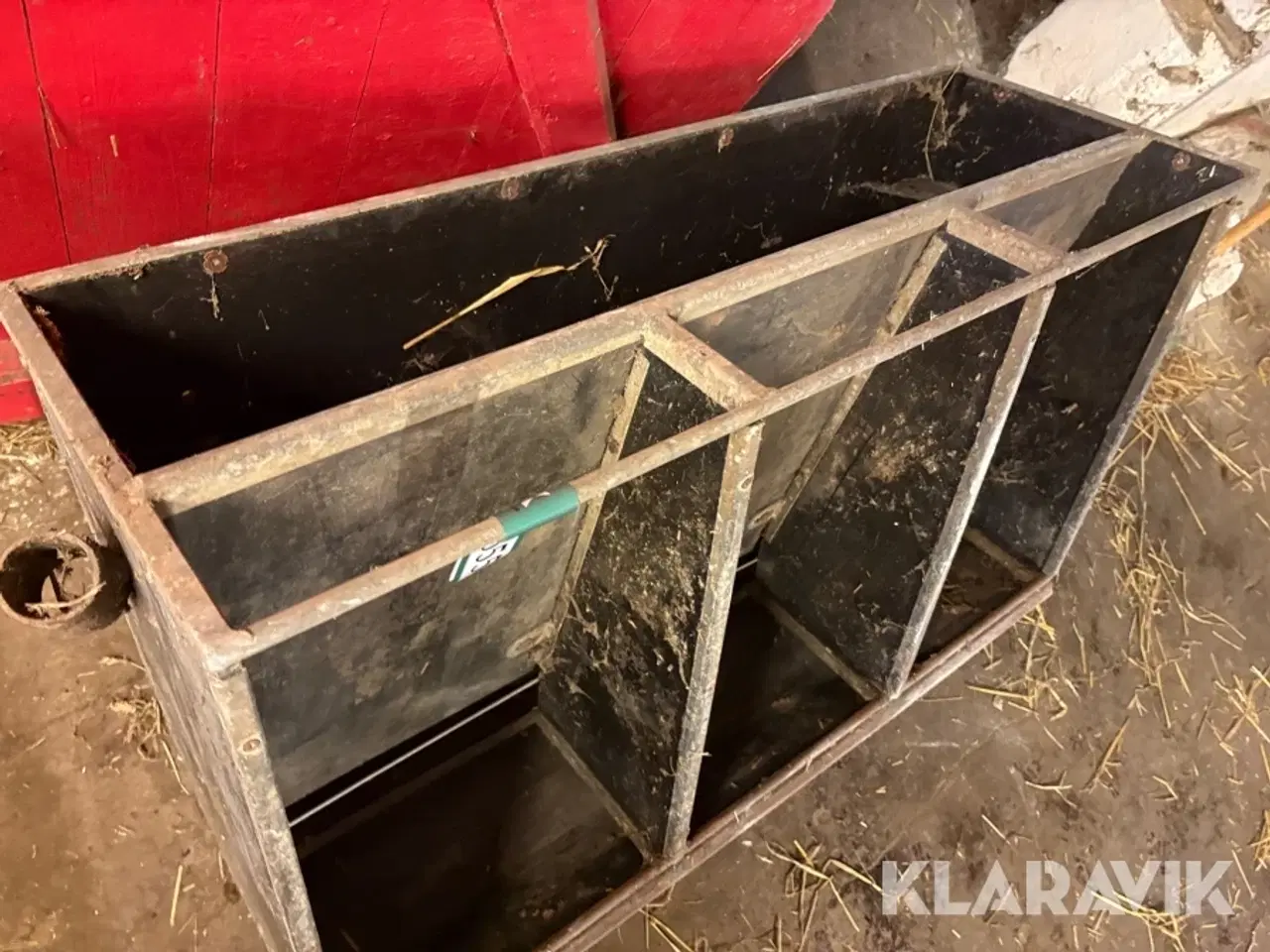 Billede 12 - Fodertrug 6 styk med 3 rum i hver.