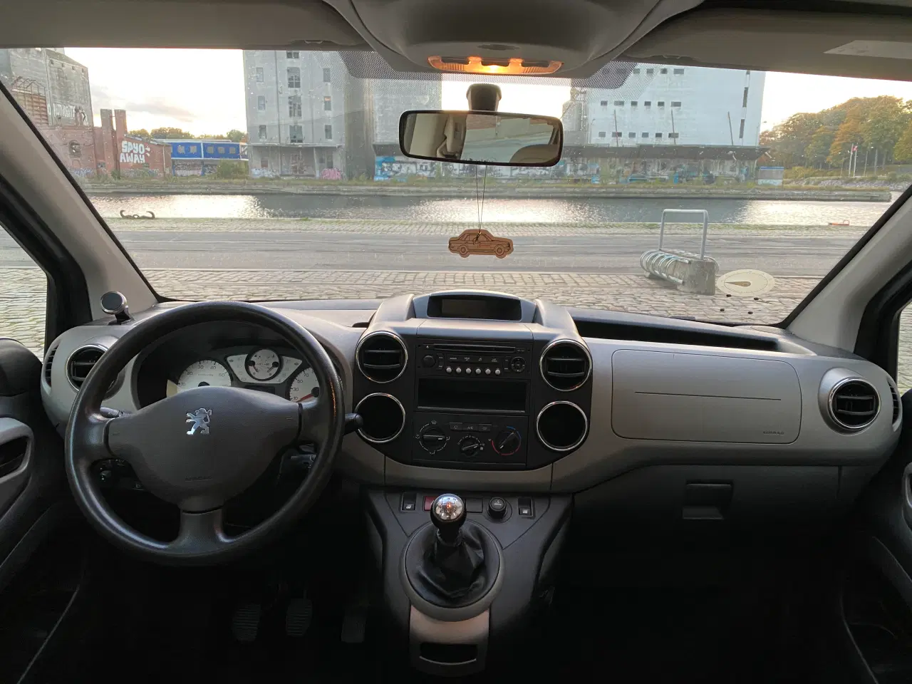 Billede 18 - Peugeot Partner Tepee 1.6 hdi – Nysynet,