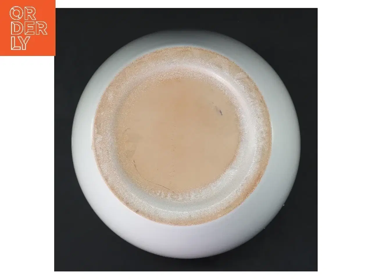 Billede 3 - Hvid keramisk vase 16 cm (str. Ø 16 cm længde 16 cm)