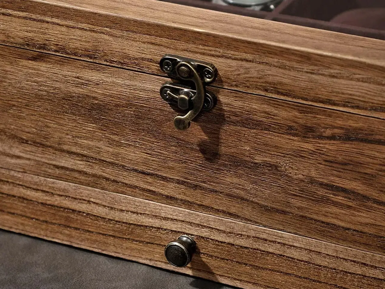 Billede 5 - Urkasse i træ med glaslåg 2 etager, 8 rum, rustik valnød