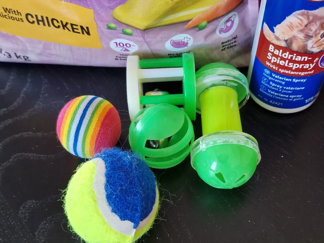 Billede 5 - Kattemad/snack