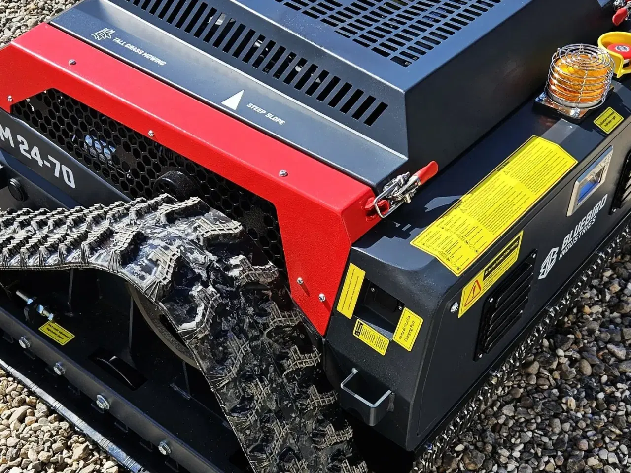 Billede 3 - Bluebird FM 24-70 / fjernstyret skråningsklipper / fabriksny