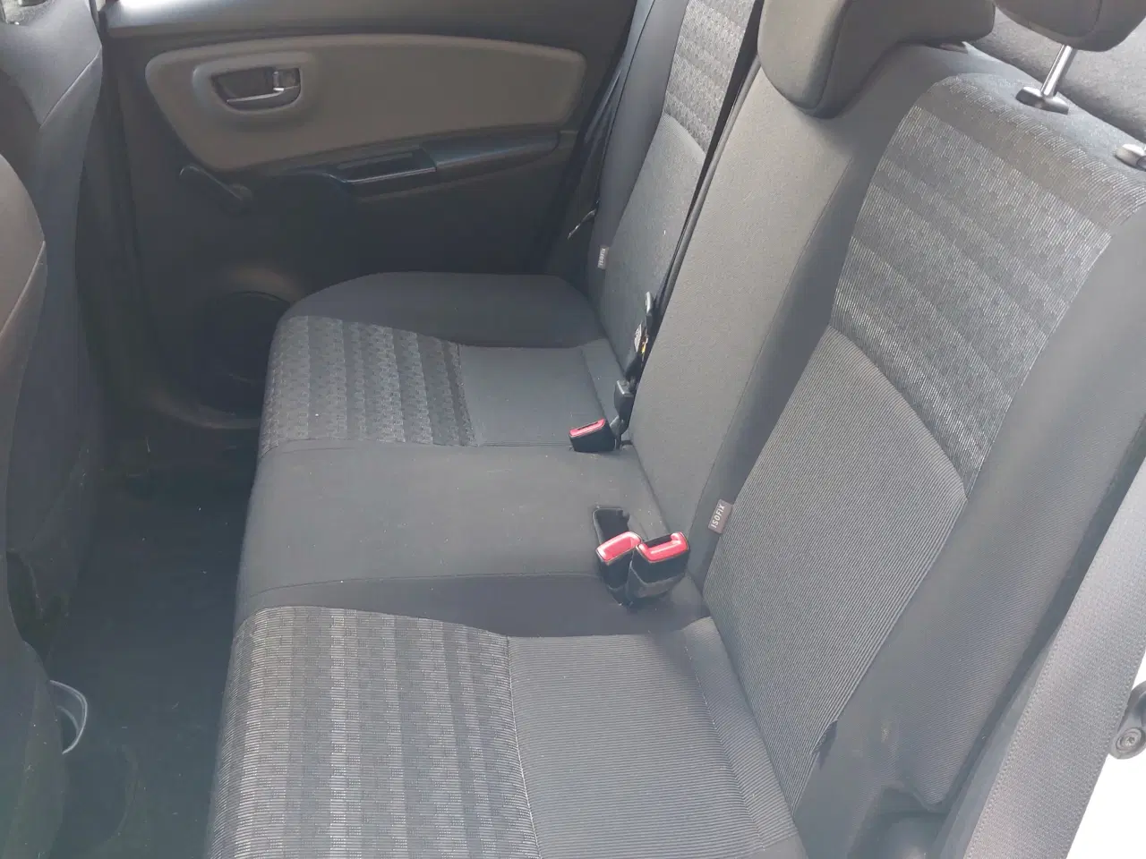 Billede 3 - Nysynet Toyota Yaris 1.0 