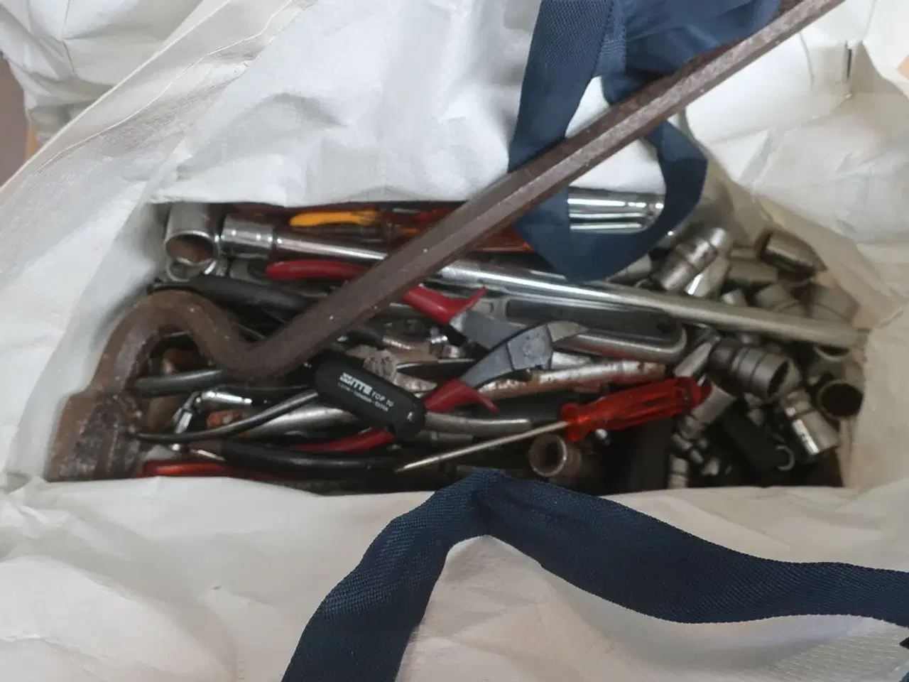 Billede 4 - 6 poser med div. Værktøj