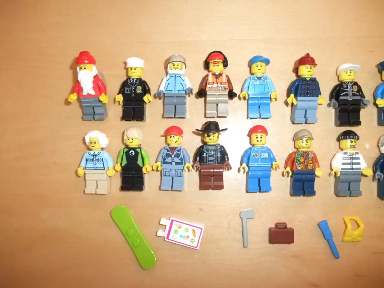 Billede 2 - Lego City Figurer+Tilbehør