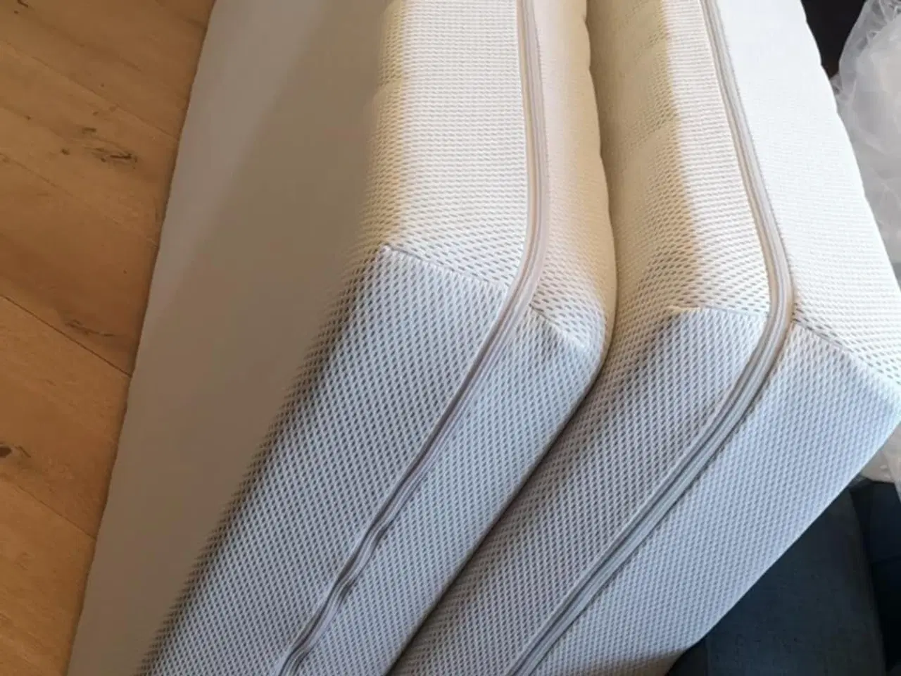 Billede 1 - 2x madras, 90x 200, 450 kr. per stk., samlet 800 