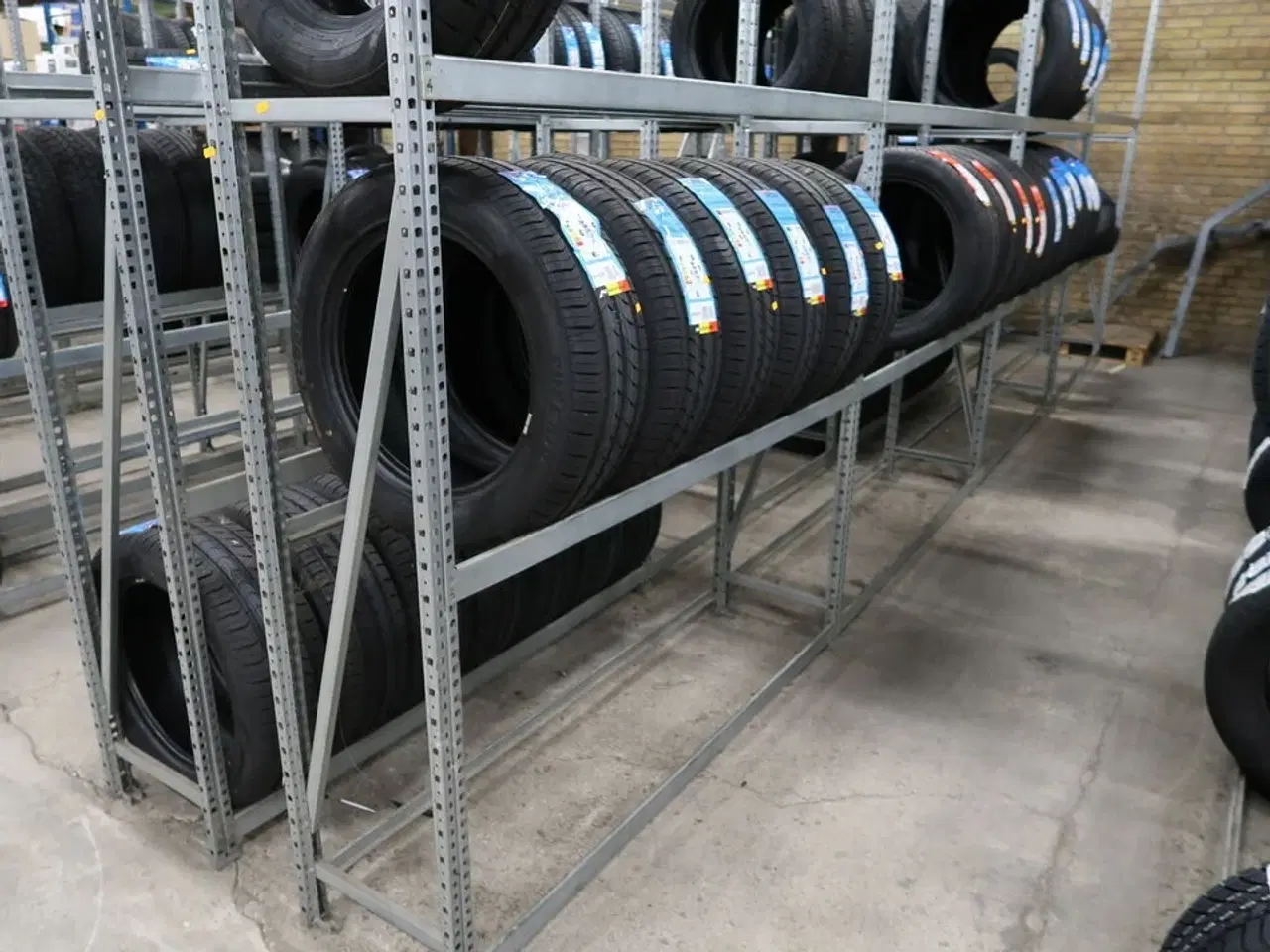 Billede 3 - 8 fag dækreoler uden indhold