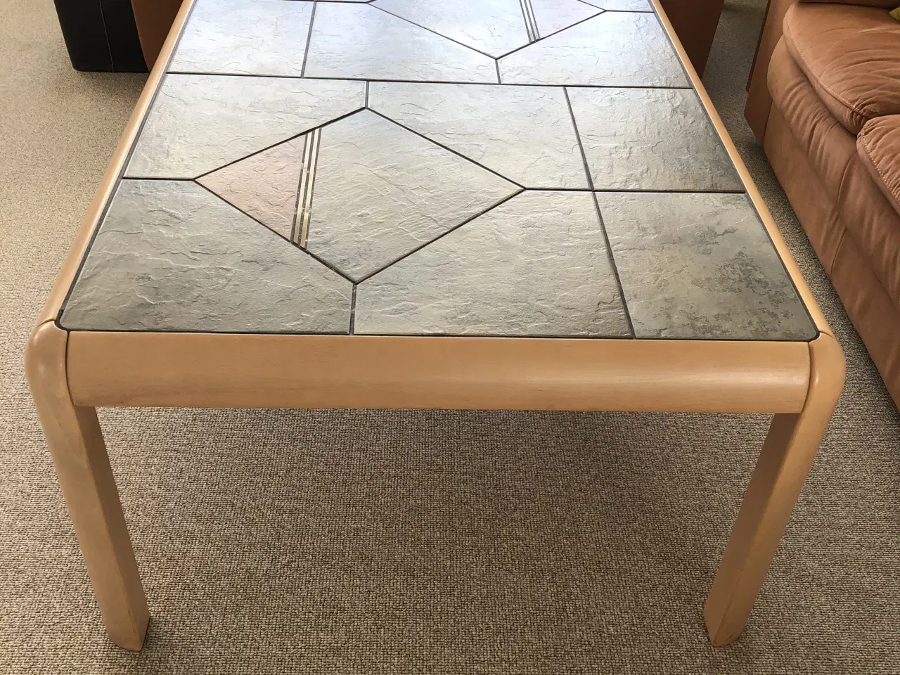 Billede 2 - Sofabord med kakler, meget velholdt 