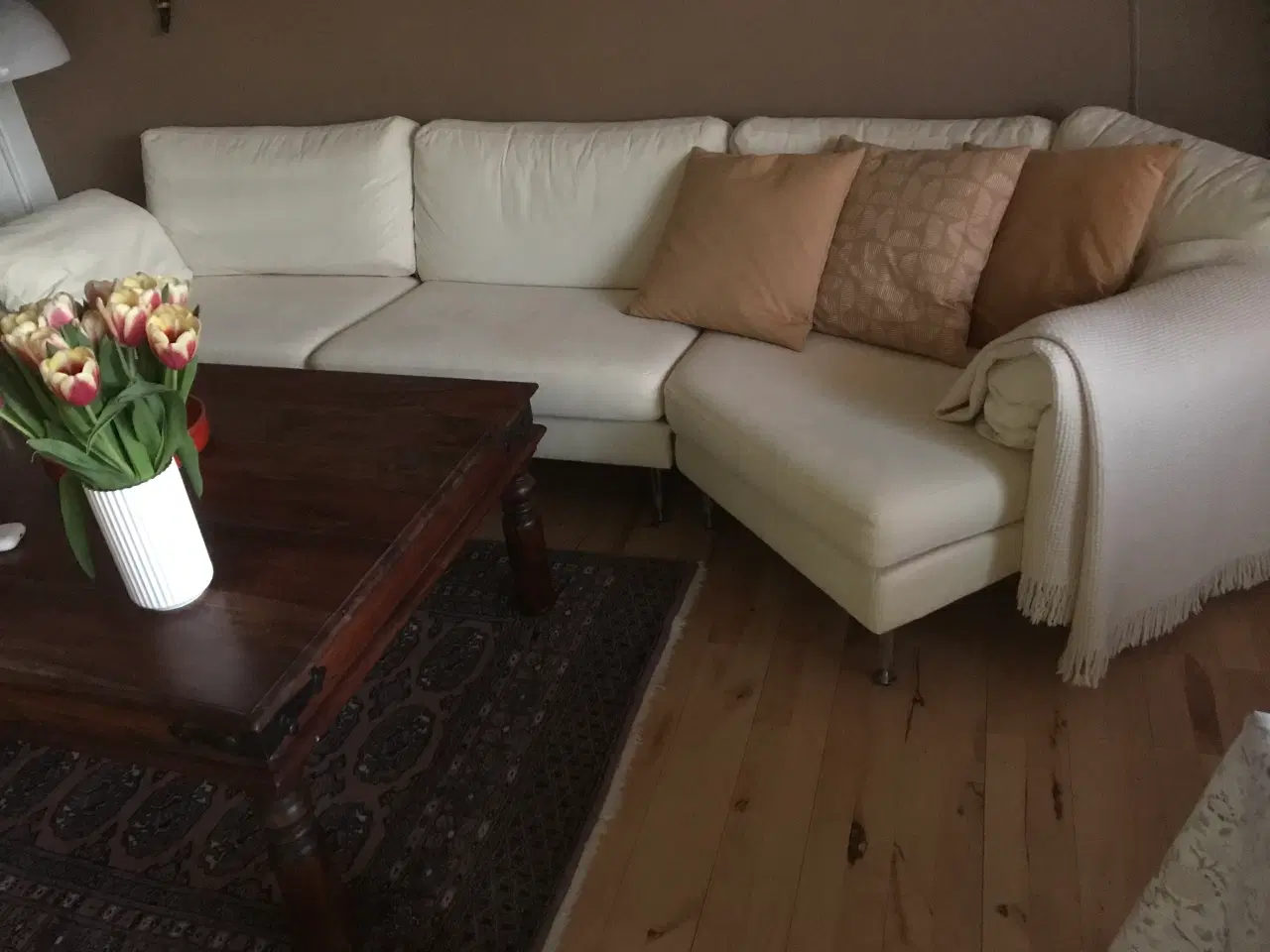 Billede 2 - Flot sofa i råhvid .