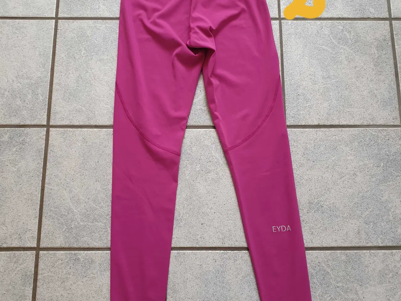 Billede 3 - Træningstøj str XS 