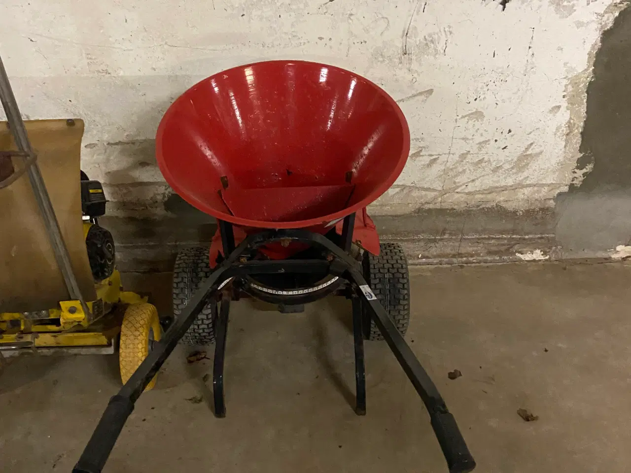 Billede 4 - Div havemaskiner koste osv