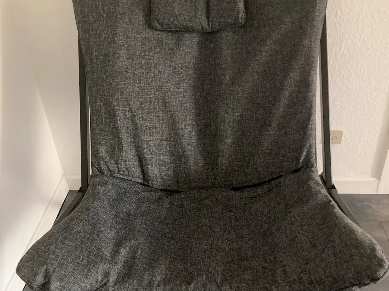 Billede 1 - Cinas Butterfly Stol med nakkepude i grå og sort