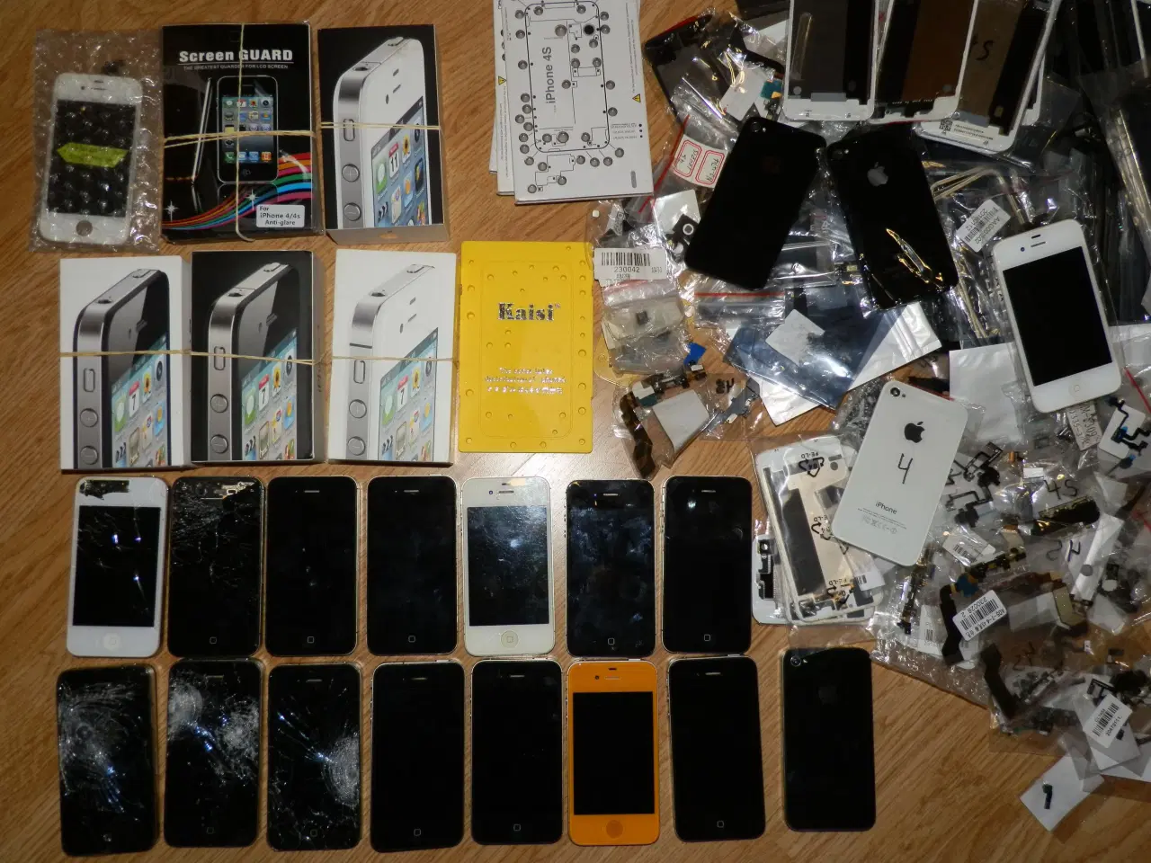 Billede 1 - Stort lot med div. iPhone 4/4S og div. nye dele