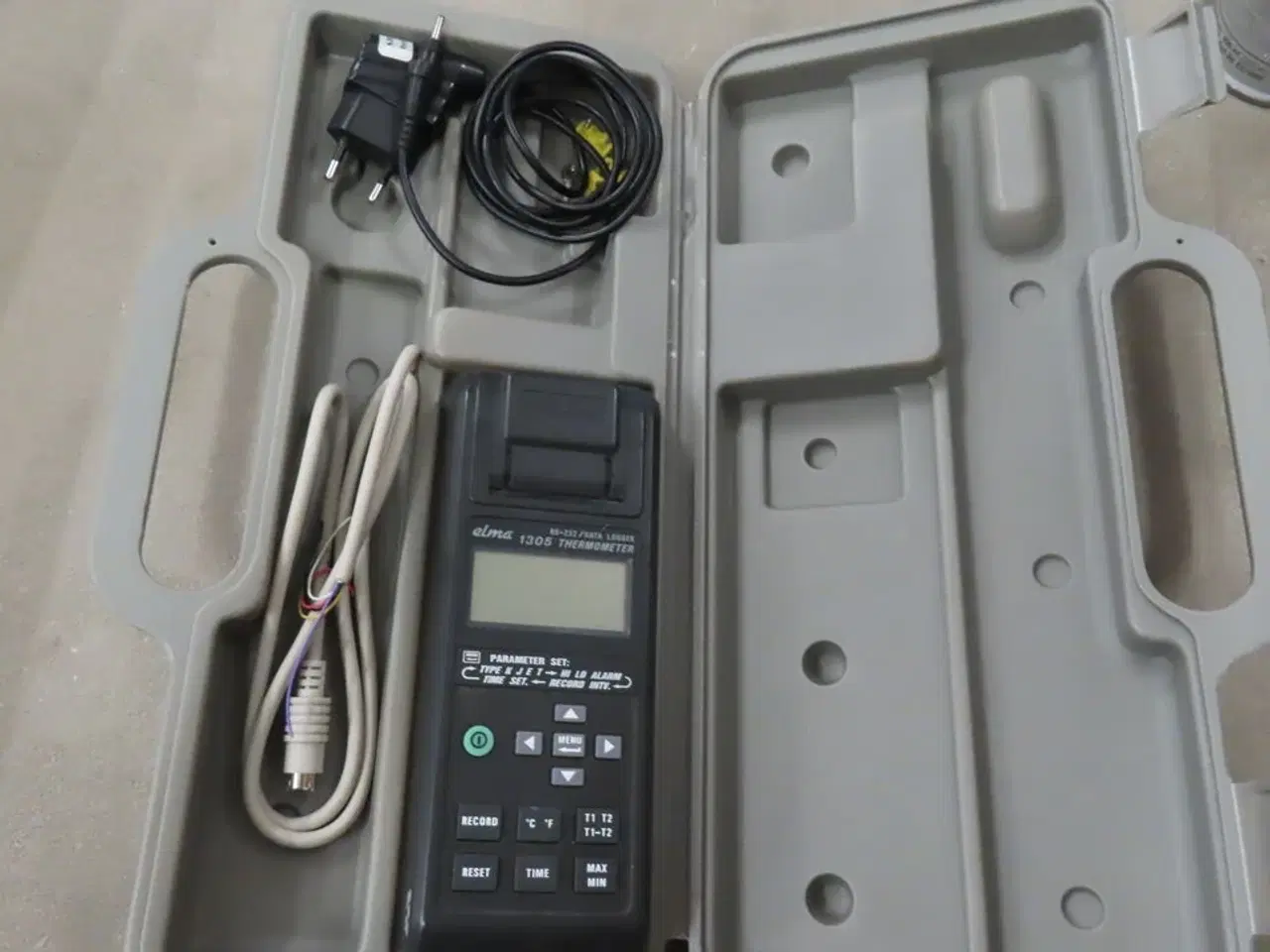 Billede 1 - Thermometer / Datalogger RS-232